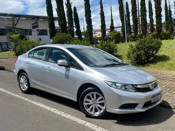 HONDA CIVIC 1.8 LXL 16V FLEX 4P AUTOMÁTICO